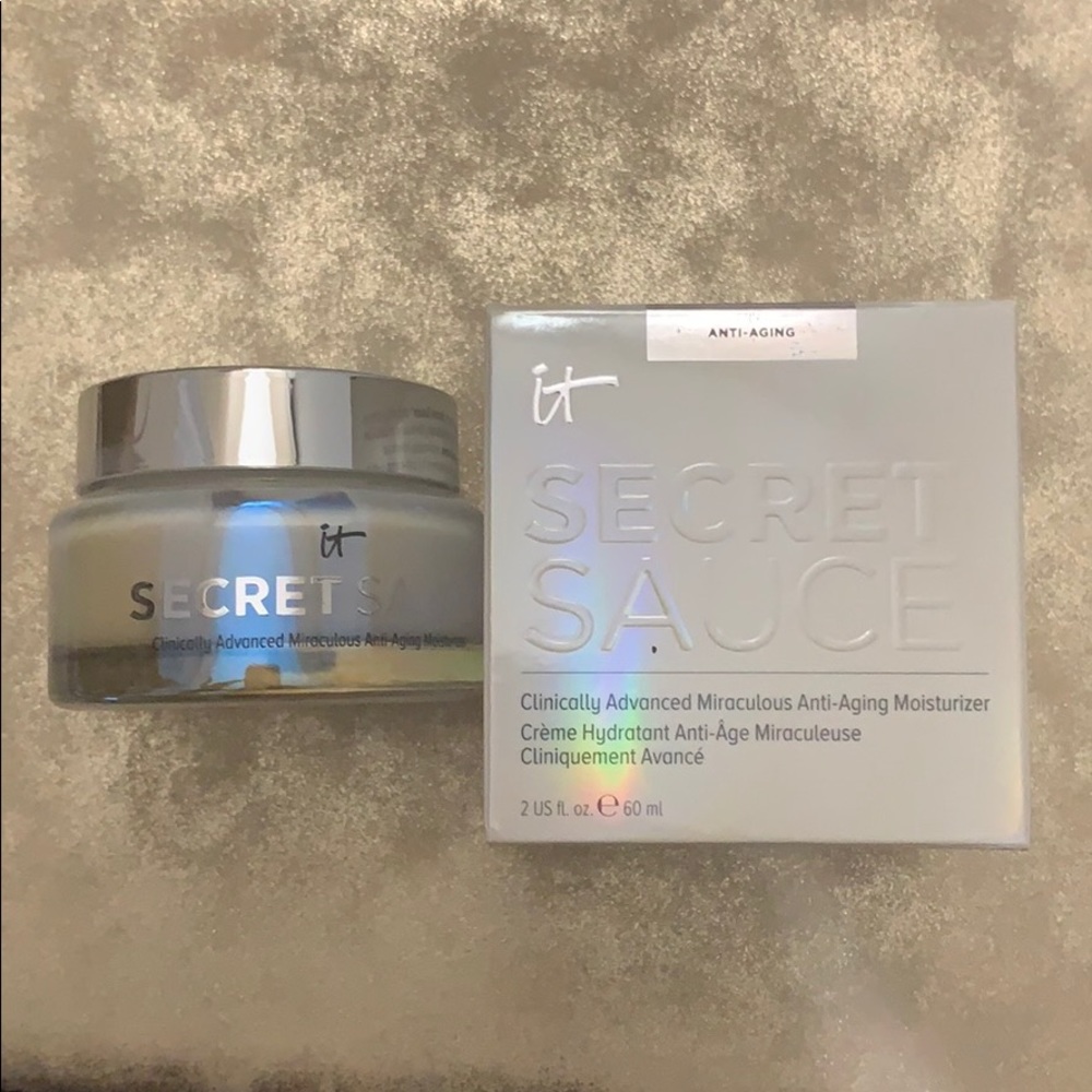 It cosmetics Secret Sauce Moisturizer